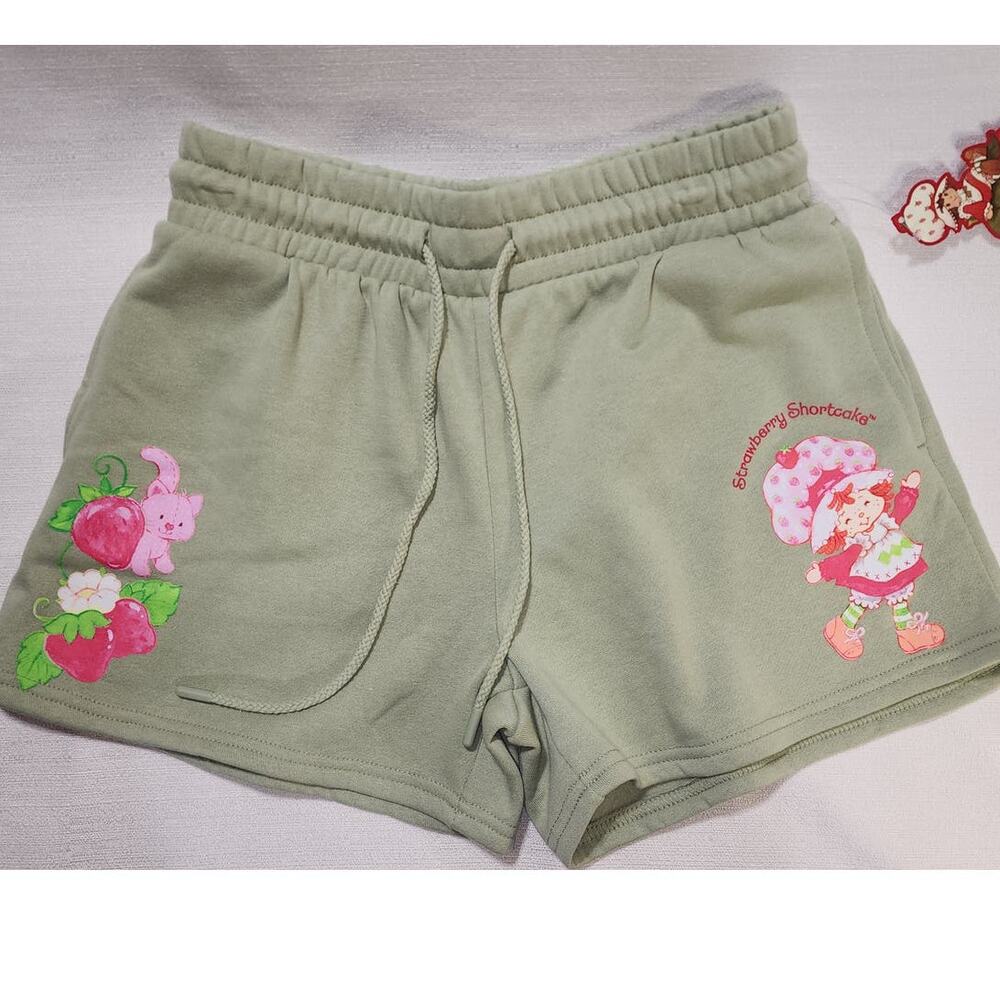 strawberry shortcake medium woman's jogger shorts